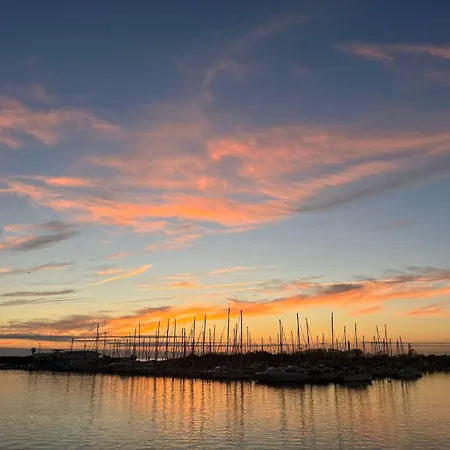 - Bellevue Agreable Toutes Saison 4 Couchages - Climatisation - Parking Prive - Piscine Sur - Vue Magnifique Et Rare - Situation Optimum - Les Argonautes - Ile Des Pecheurs - Cap D'agde Apartment